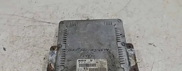 Peugeot 406 Engine control unit/module 9640938180 0281011675 ZY34027524