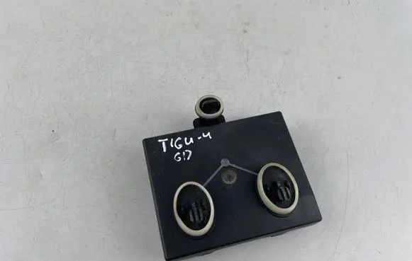 Volkswagen Tiguan Door control unit/module 5Q0959595E 5Q0959595B