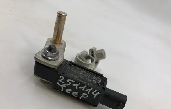 Jeep Compass Battery relay fuse 52151257