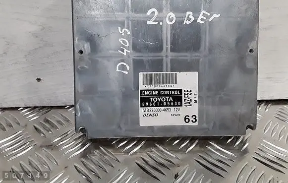 Toyota Avensis T220 Engine control unit/module 8966105630