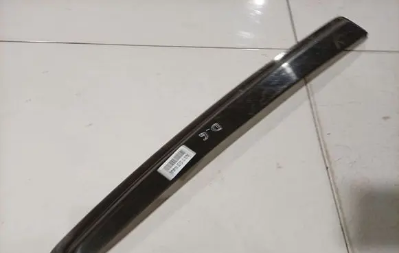 Volkswagen PASSAT B6 Sliding door wind deflector