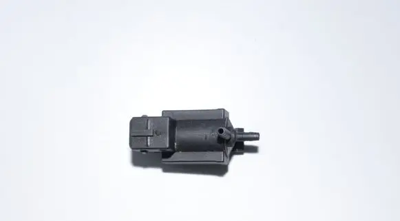 BMW 5 E39 Turbo solenoid valve 1742712