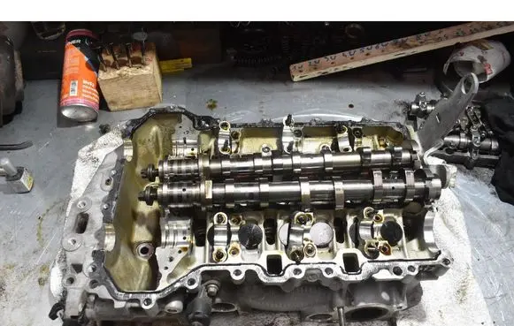 Peugeot 2008 I Engine head 9810874110