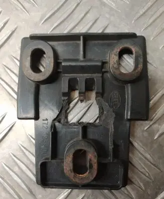 Porsche Cayenne (92A) Headlight/headlamp mounting bracket 7P5941149B