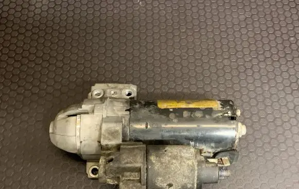 BMW 5 F10 F11 Starter motor 7801203 0001115069 20110130