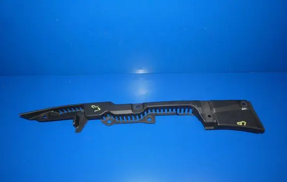 Volvo S90, V90 Fender end trim 31386870