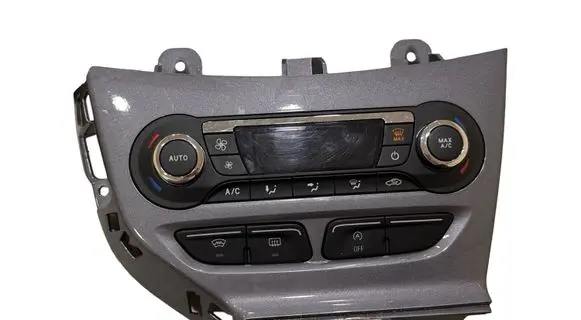 Ford Focus Climate control unit BM5T18C612CL WK3A90423