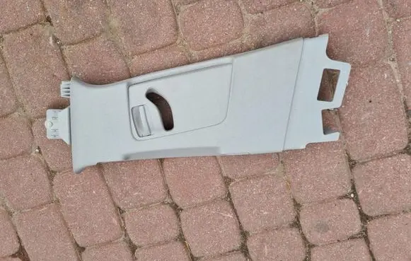 Opel Meriva B (B) pillar trim (top) 13265386