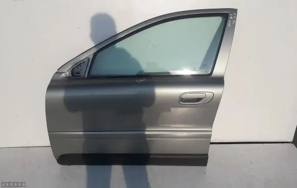 Volvo XC70 Front door