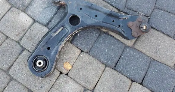 Volkswagen Polo V 6R Front lower control arm/wishbone 