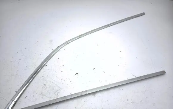 Audi Q7 4L Rear side glass trim 