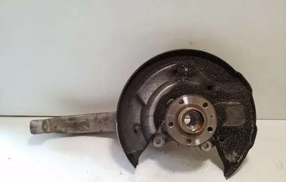 Volvo XC60 Front wheel hub 32298139