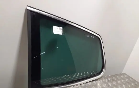Volkswagen Sharan Rear side window 7N0845297L