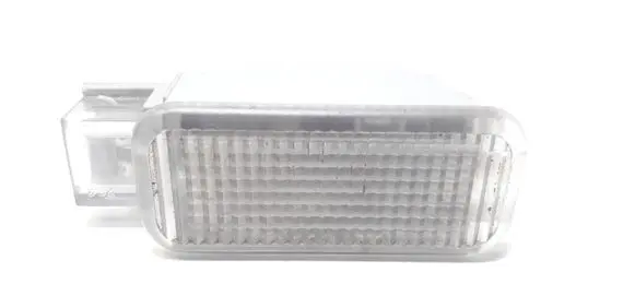 Volkswagen PASSAT B5 Other interior light 4B0947415B