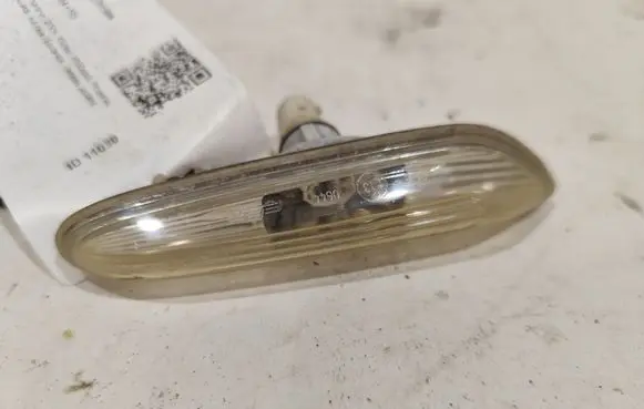 BMW 5 E60 E61 Front fender indicator light 4185L