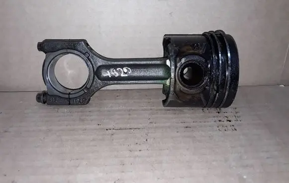 BMW X5 E70 Piston with connecting rod 5121P43