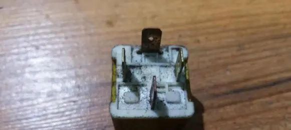 Mercedes-Benz A W168 Other relay 4ra00354032 4ra003540-32