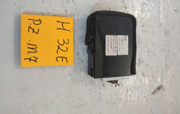 Subaru Forester SF Door central lock control unit/module 88035FC140 9L220C6K
