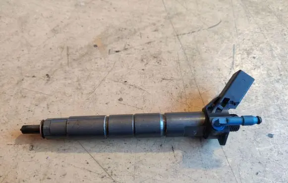 Mercedes-Benz E W213 Fuel injector A6540700187