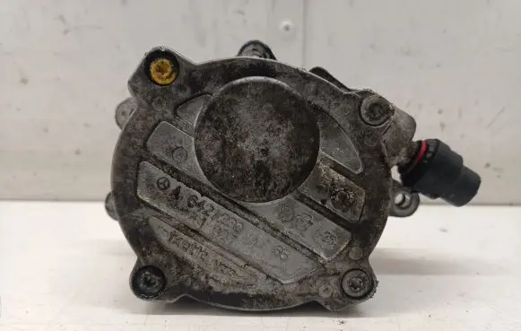 Mercedes-Benz E W212 Vacuum pump A6422300165