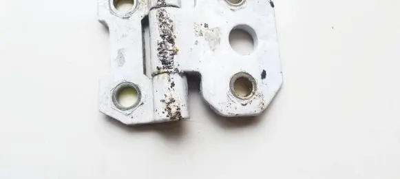 Mercedes-Benz 190 W201 Tailgate/trunk/boot hinge