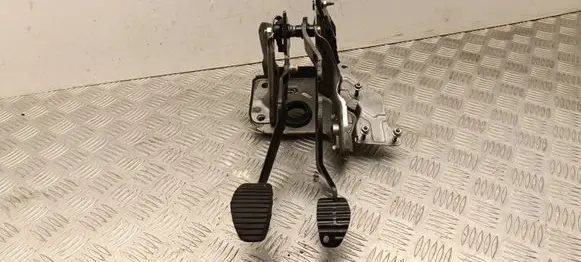 Peugeot 2008 II Brake pedal 30002851