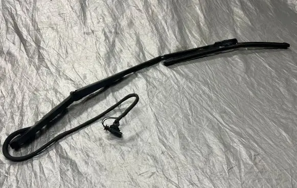 Volvo S60 Front wiper blade arm W000096128