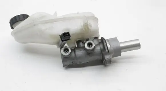 KIA Sorento Master brake cylinder