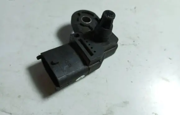Opel Vectra C Air pressure sensor 0281002437 0508311BT7