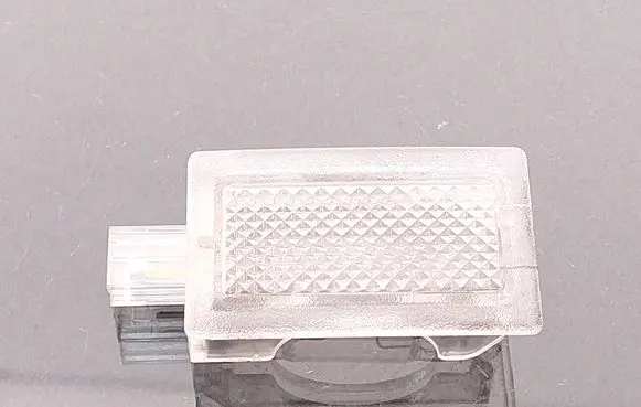 Chrysler 300 - 300C Front door interior light 04608528AC