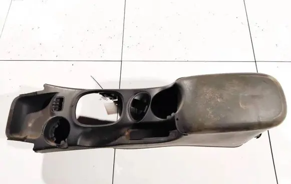Hyundai Santa Fe Armrest 8465026000 84650-26000