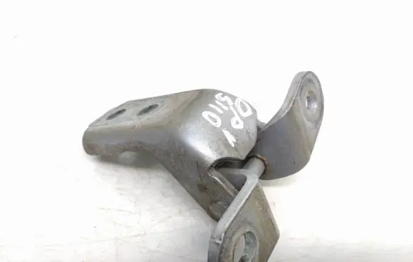 Toyota Auris E180 Front door upper hinge