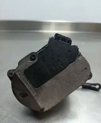 Audi A4 S4 B7 8E 8H Intake manifold valve actuator/motor 129086M A2C53308513 1045475S01
