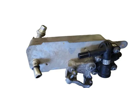 BMW 5 G30 G31 G38 Gearbox / Transmission oil cooler 8607237 517506