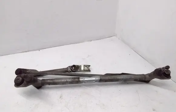 Front wiper linkage