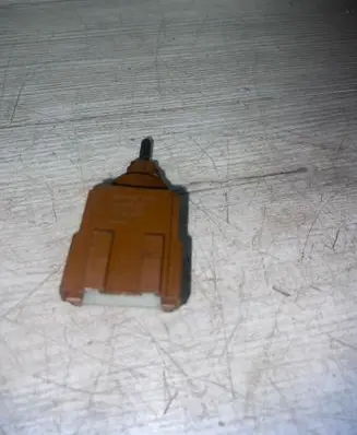 Volkswagen Touran I Brake pedal sensor switch 3B0945511A