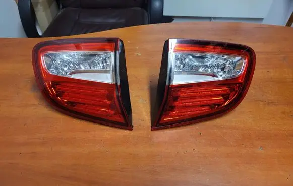 Citroen C4 Aircross Tailgate rear/tail lights