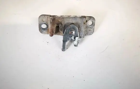 Ford Focus Seat back rest lock catch 