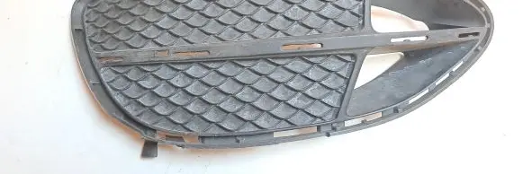 Mercedes-Benz E W212 Front bumper lower grill A2128851922