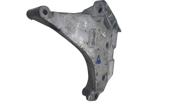 Volkswagen PASSAT B6 Engine mounting bracket 03L199207