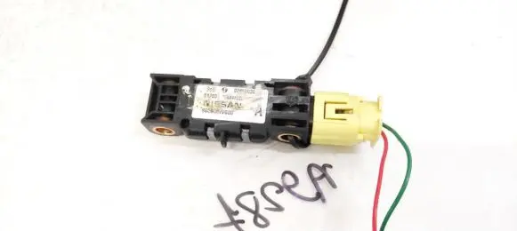 Nissan Primera Airbag deployment crash/impact sensor 98830AV600