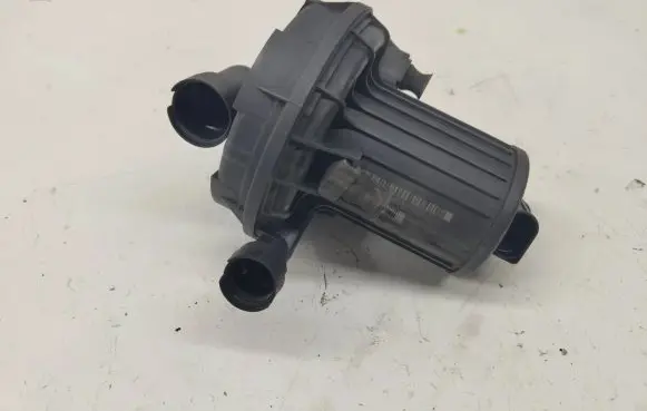 Audi A6 S6 C6 4F Secondary air pump 06A959253B