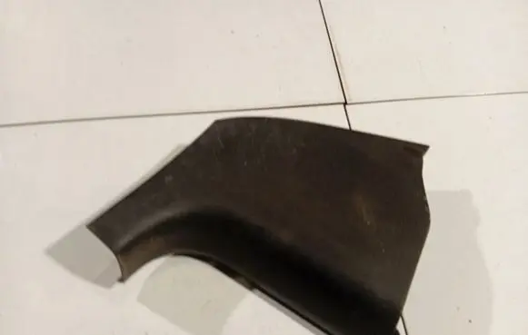 Seat Toledo III (5P) Rear sill trim cover 5P1863484C