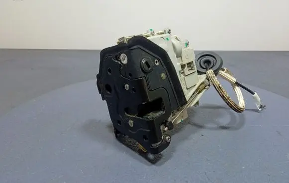 Audi Q5 SQ5 Rear door lock 8K0839015C