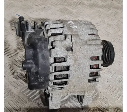 Volvo V40 Generator/alternator 30659390 213039666