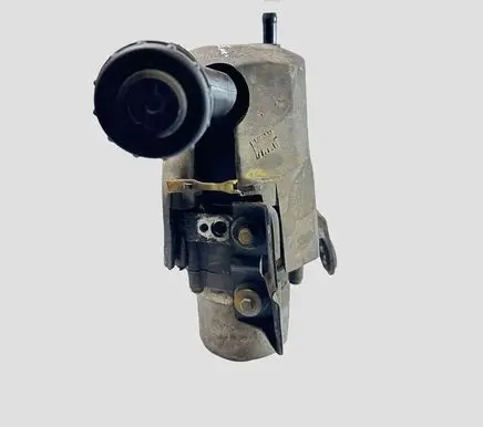 Citroen C4 I Power steering pump 9657813480