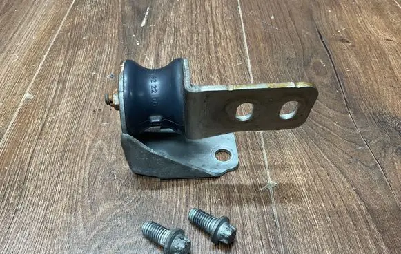 Mercedes-Benz E W213 Muffler mount bracket/holder A2134903502 A2134922200