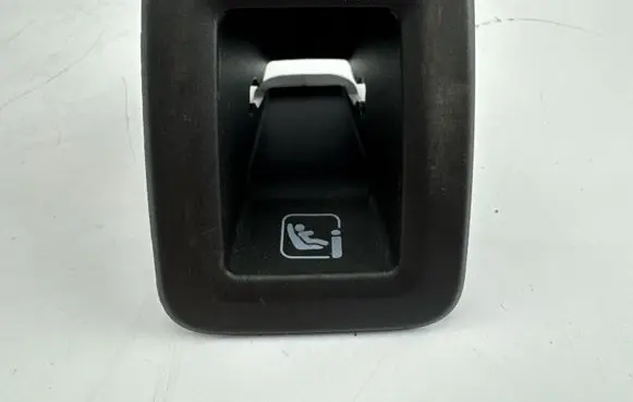 Audi Q2 - ISOFIX cover 81A887233A