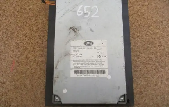 Dodge Caliber Sound amplifier 18C808