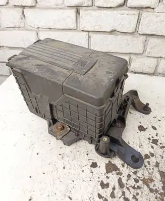 Volkswagen Golf Plus Battery box tray 1K0915333C
